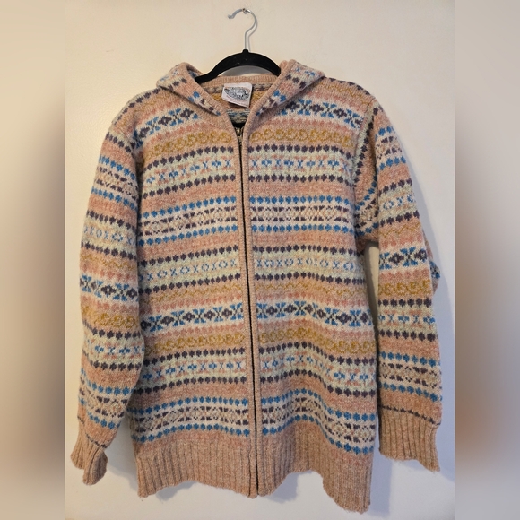 "Jamieson's Scottish Shetland Fair Isle Hoodie Crewneck Sweater Sz XL Pink Wool - Picture 1 of 9